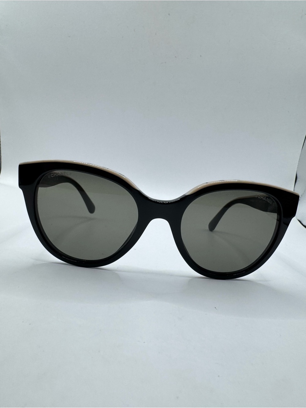 CHANEL 5414 Two-Tone Cat Eye Sunglasses - Black and Beige Trim - Picture 4 of 6